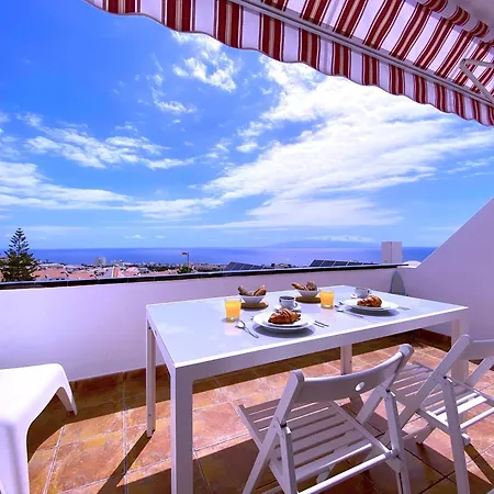 Tropicalidays Sunshine Escape Apartment