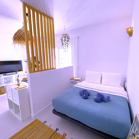 Tropicalidays Sunshine Escape Apartment