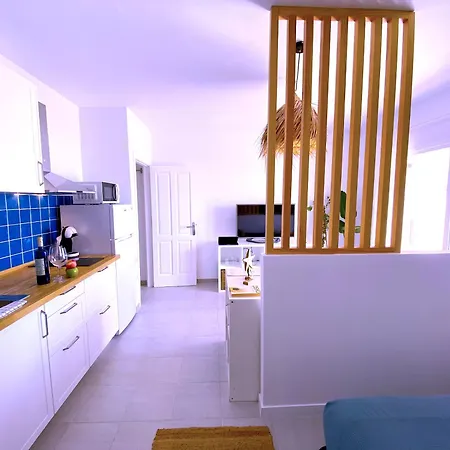 Апартаменты Tropicalidays Sunshine Escape